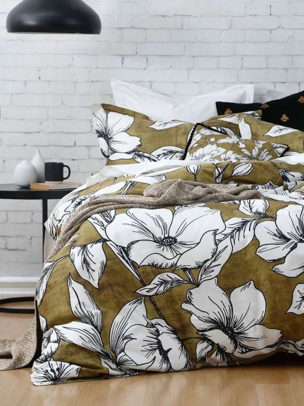 Hally Duvet Cover Set