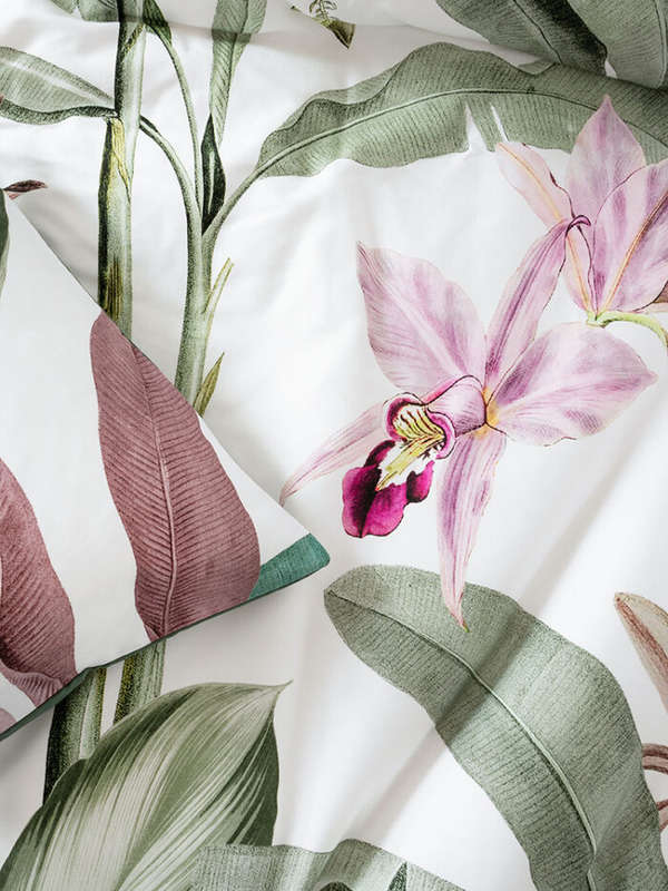 Akira White Duvet Cover Set