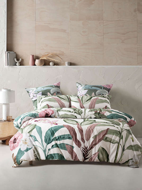 Akira White Duvet Cover Set