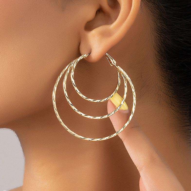 Round Alloy Geometric Design Gold Earrings