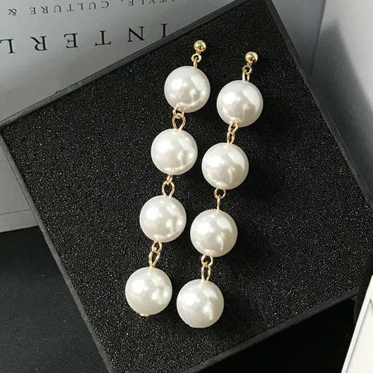 Round Patchwork White Pearl Design Earrings