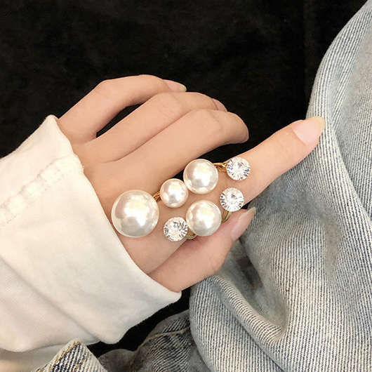 Gold Asymmetrical Metal Detail Pearl Ring