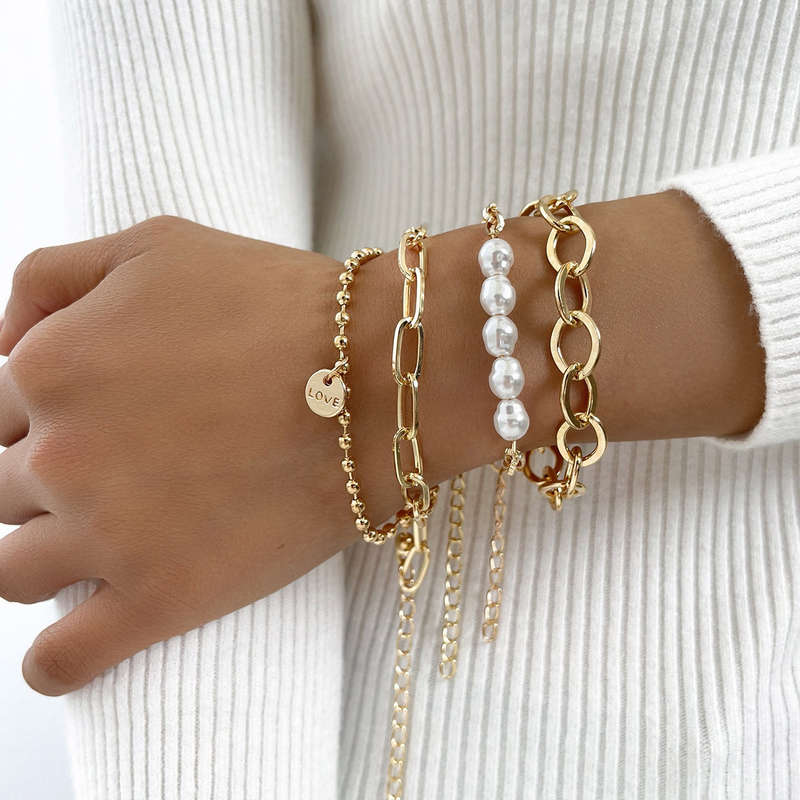 Pearl Golden Metal Detail Bracelet Set