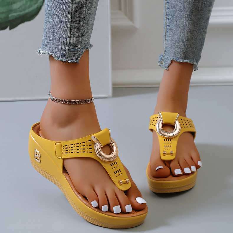 Ginger Mid Heel Toe Post Slippers