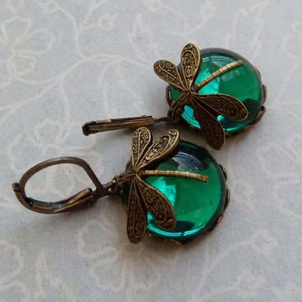 Round Design Green Metal Detail Earrings
