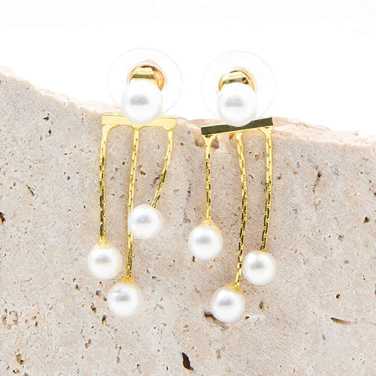 Geometric Pattern White Pearl Detail Earrings
