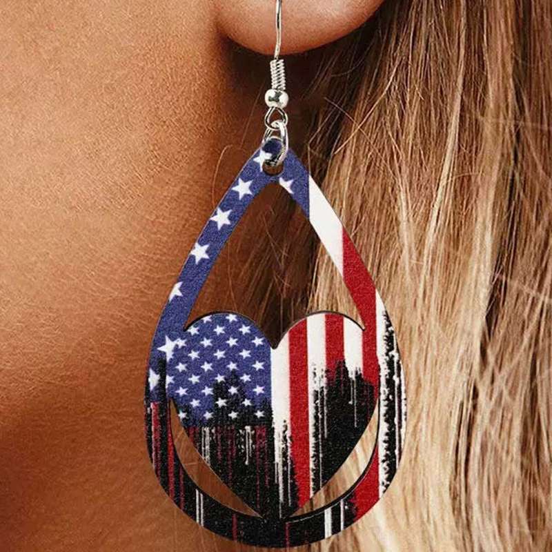 Heart Wood Detail Multi Color Earrings