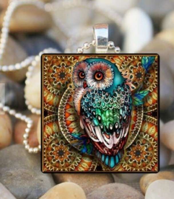 Square Alloy Detail Dark Coffee Necklace