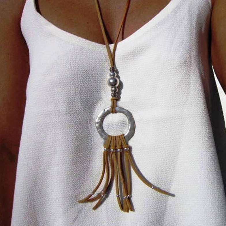 Circular Tassel Detail Dark Camel Necklace