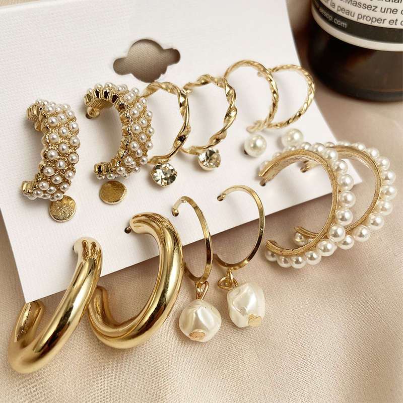 Round Alloy Detail Golden Earring Set