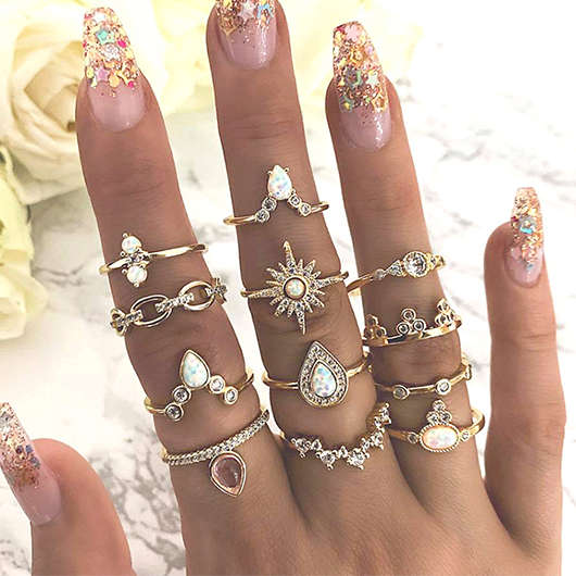 Teardrop Detail Rhinestone Golden Alloy Ring Set