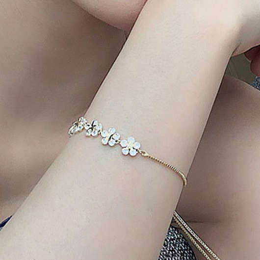 Floral Rhinestone Star Design Golden Bracelet