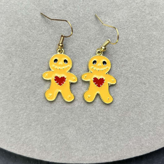 Alloy Detail Heart Halloween Gold Earrings