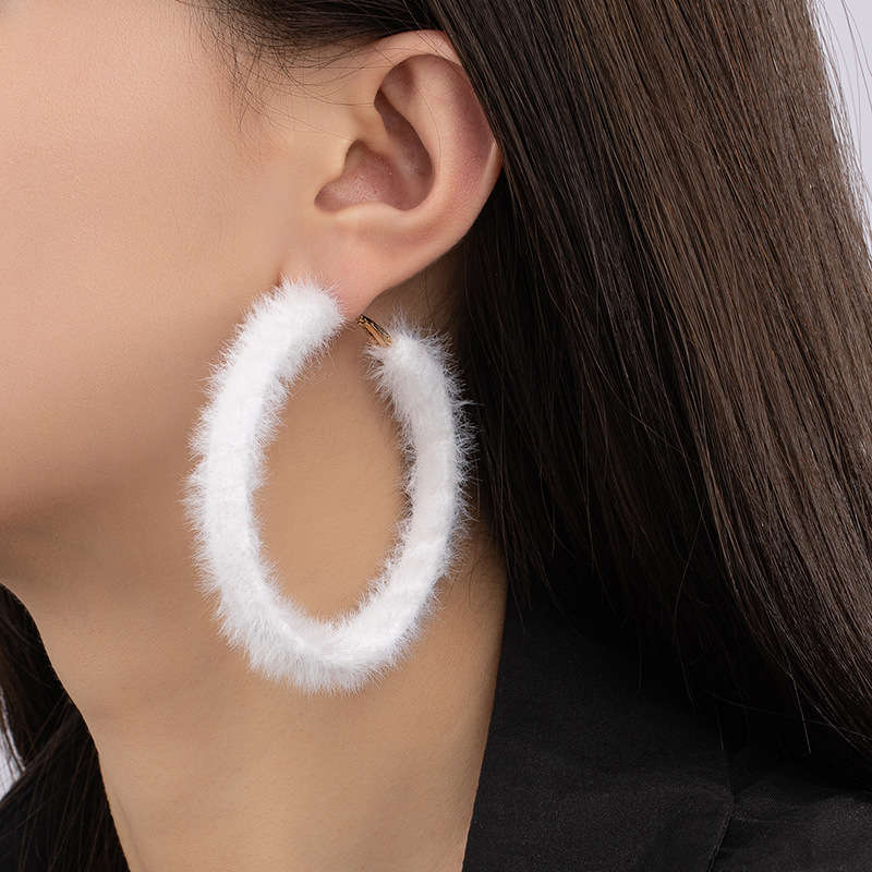 Round White Alloy Gold Plush Earrings