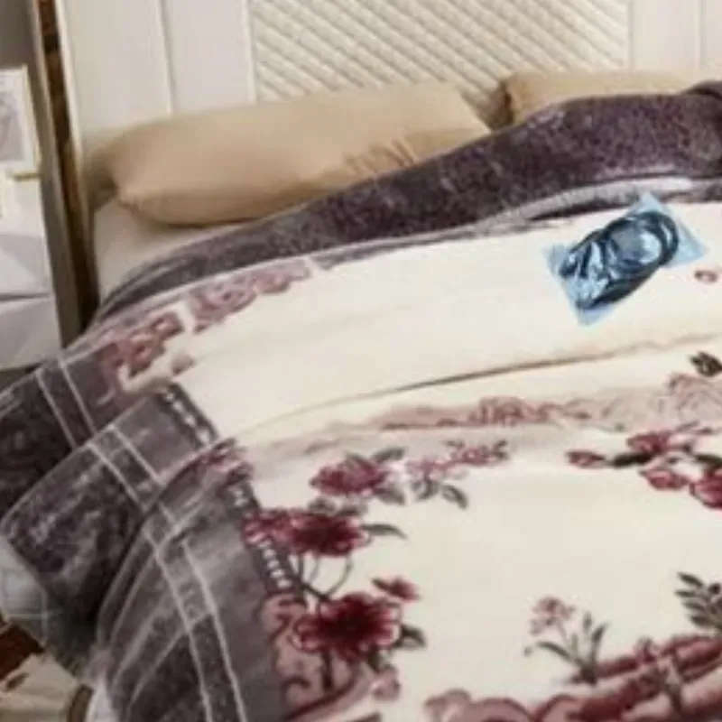Highly Comfy Extreme Warm Winter Blanket & IYWA Tieback