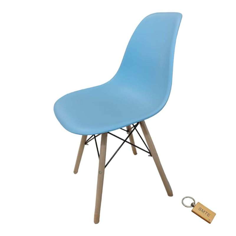 SMTE Cafe Classic: The Perfect Cafe Chair Light Blue and Smte Keyring with keychain