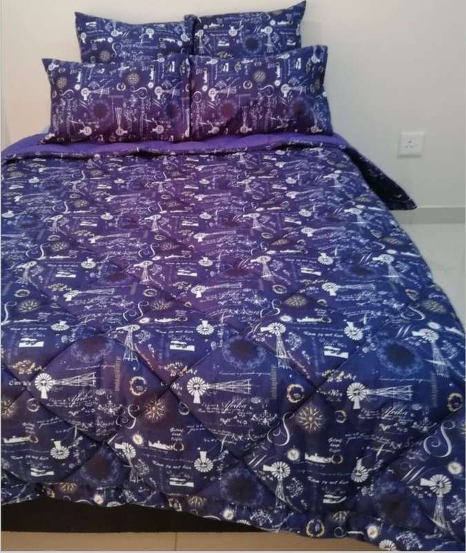 SMTE 5 Piece Quilted Blue Paris Comforter Set - Double with keychain