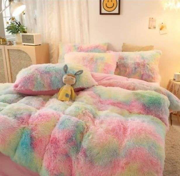 SMTE 3 Piece Fluffy Comforters - Rainbow with keychain