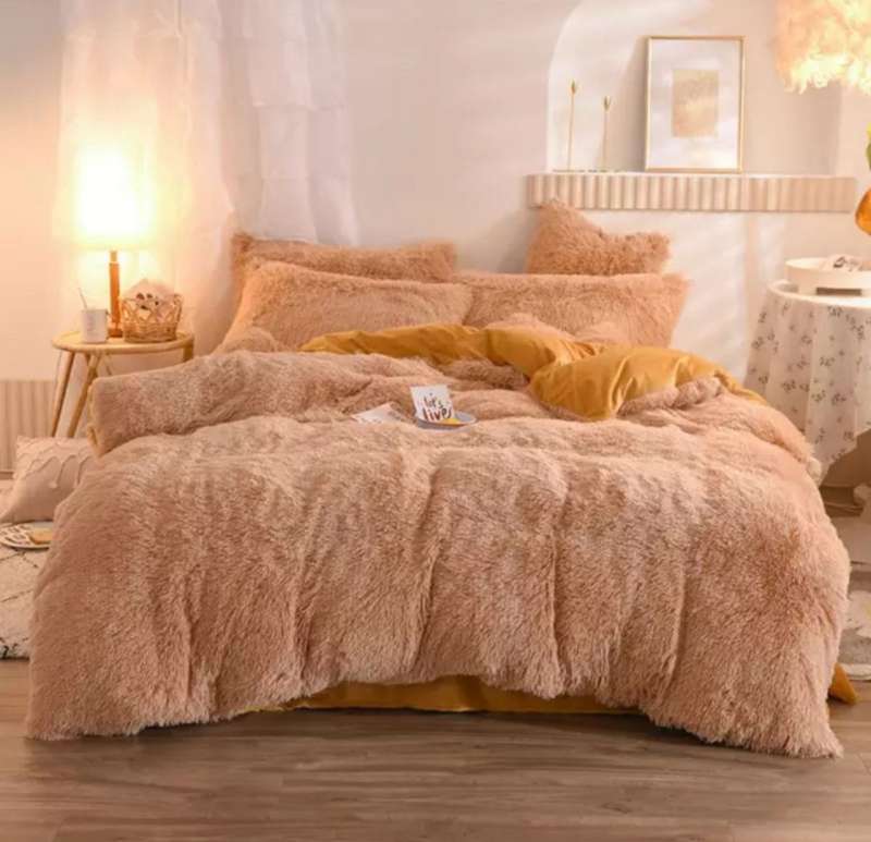 SMTE 3 Piece Fluffy Comforters - Brown with keychain
