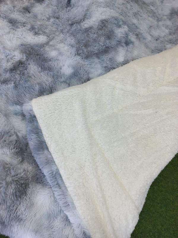 SMTE 3 Piece Fluffy Comforters - Two Tone with keychain