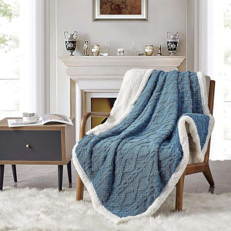 SMTE Wool Geometric Winter Queen Blanket - Blue with keychain