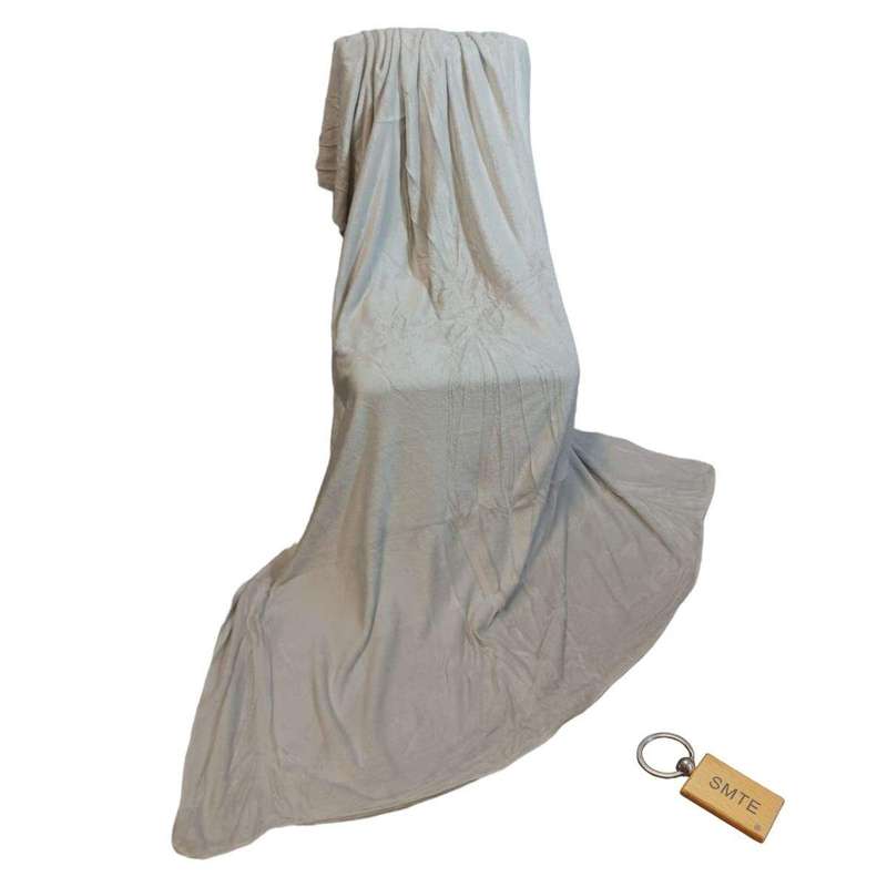 SMTE Compact Travel Fleece Blankets 180 x210cm +Smte Keyring - White with keychain