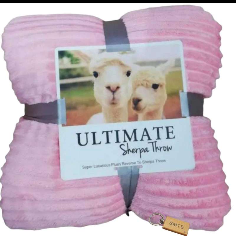 SMTE Serpa Soft and Fluffy Fleece Blanket with Keychain - Queen Sized - Pink