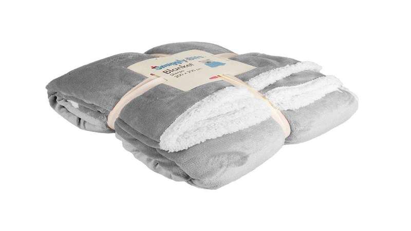 SMTE Soft Sherpa Blanket King Size - 200 x 200cm - Grey with keychain