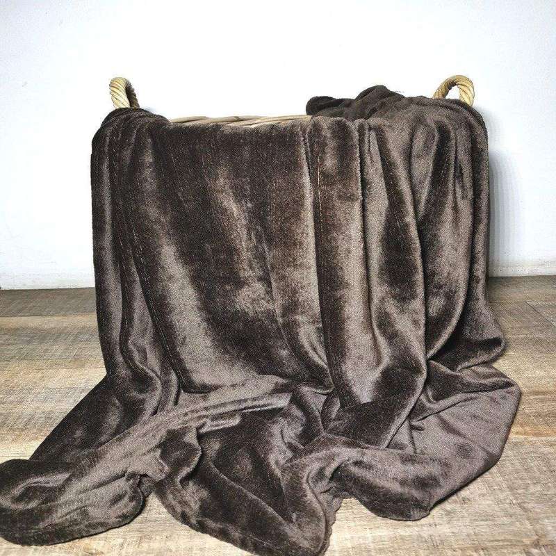 SMTE Blanket Throw Flannel Fleece - 150 x 200cm - Brown with keychain