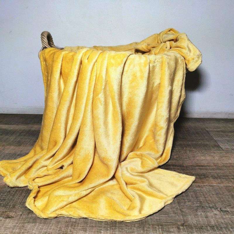 SMTE Blanket Throw Flannel Fleece - 150 x 200cm - Mustard with keychain