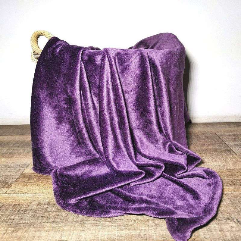 SMTE Blanket Throw Flannel Fleece - 150 x 200cm - Plum with keychain