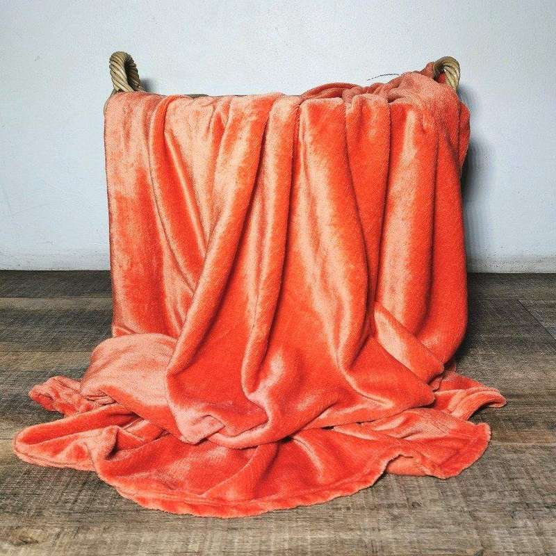 SMTE Blanket Throw Flannel Fleece - 150 x 200cm - Rust with keychain
