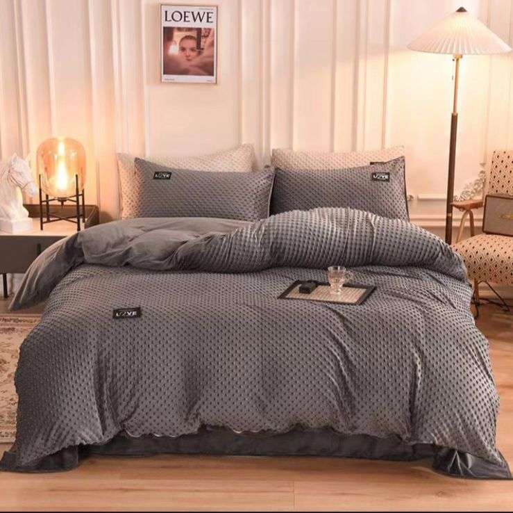SMTE Polka Comforter Set - Grey with keychain
