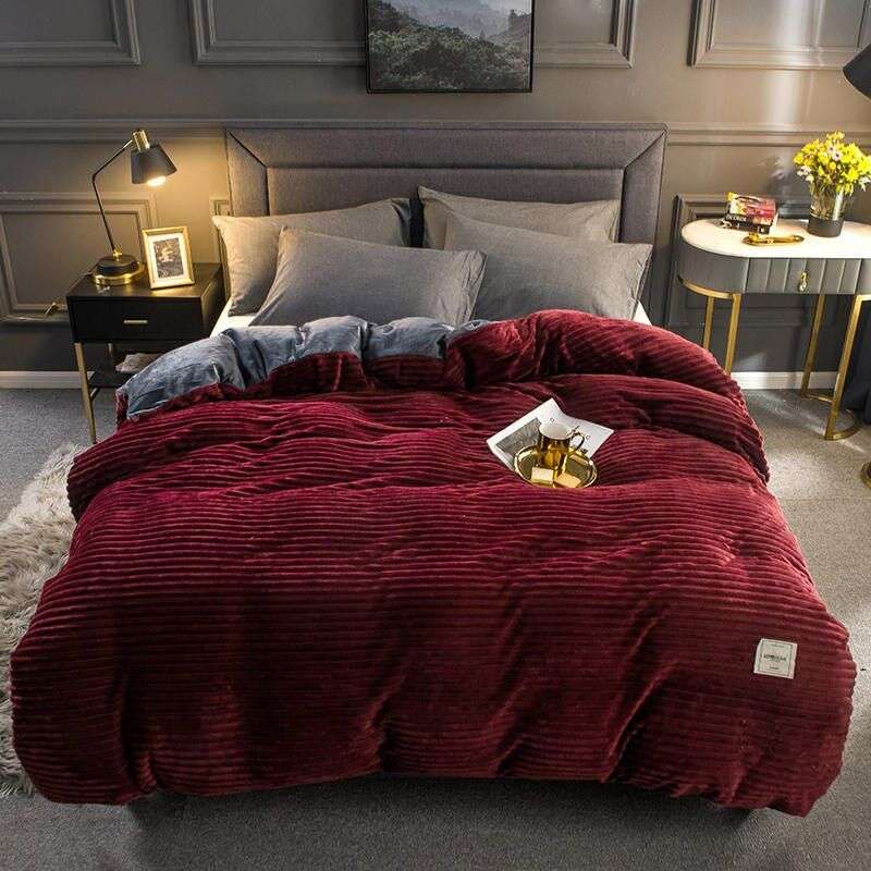 SMTE Flannel Corduroy Comforter - 220x235cm - Maroon with keychain