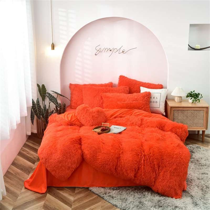 SMTE Fluffy Comforter - Orange with keychain