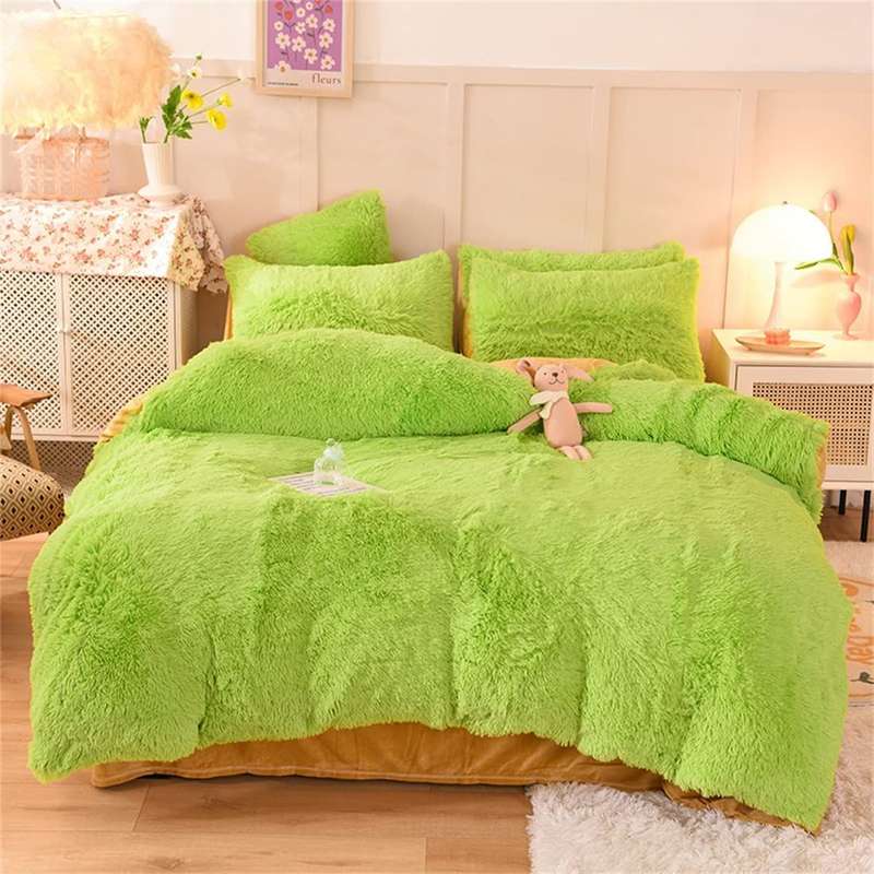 SMTE Fluffy Comforter - Neon Green with keychain