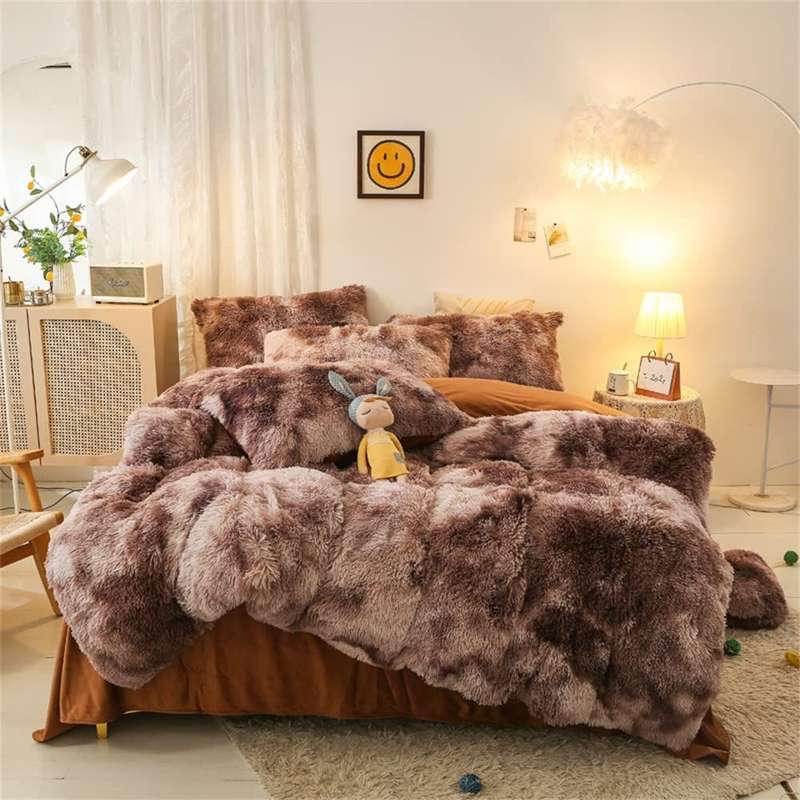 SMTE Fluffy Comforter - Brown Ombre with keychain