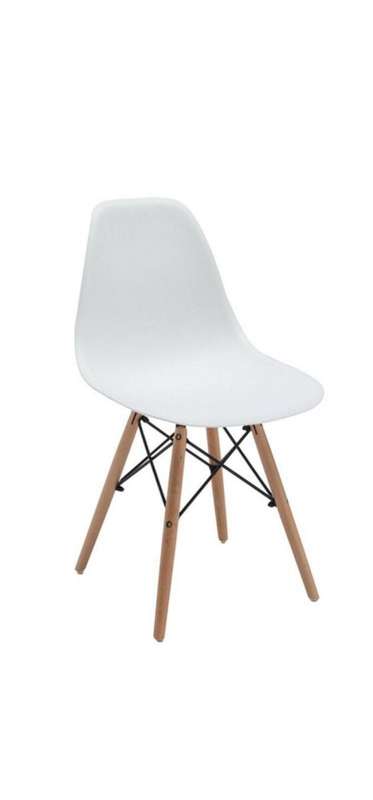 SMTE Wooden Leg Chair with keychain