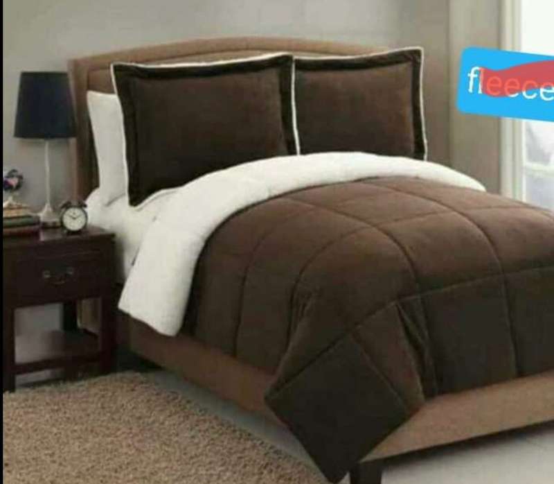 SMTE Fleece Comforter set - Brown with keychain