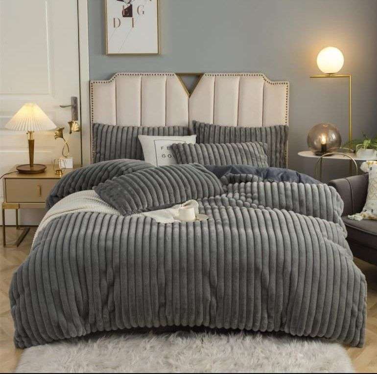 SMTE Corduroy Comforter - 230x200cm with keychain