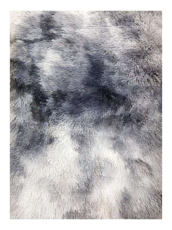 SMTE Fluffy Carpet with keychain