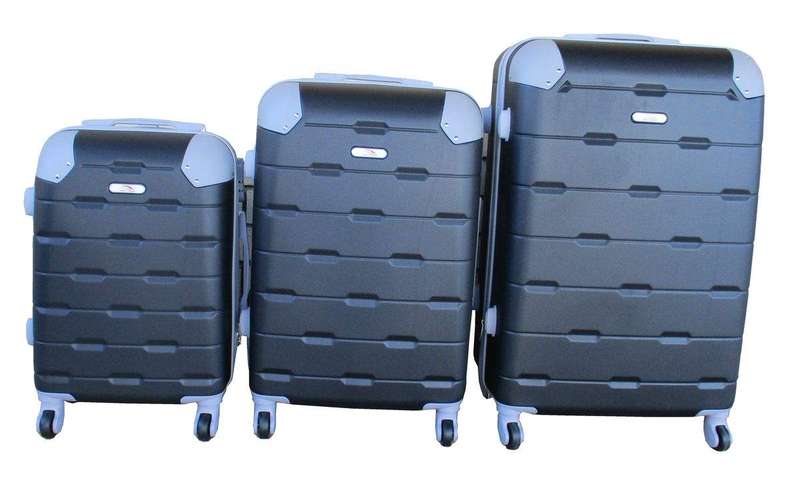 SMTE 3 Piece Luggage Set - Black with keychain