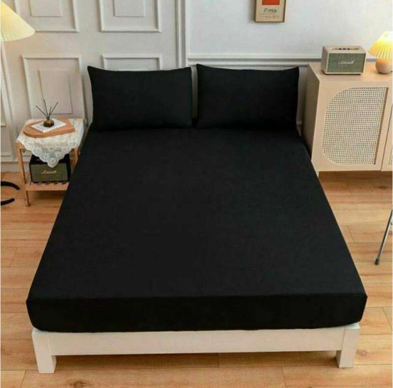 SMTE Dream World 3 Pieces Velvet Fitted Sheet Queen Size with 2 Pillow Cases - Black with keychain