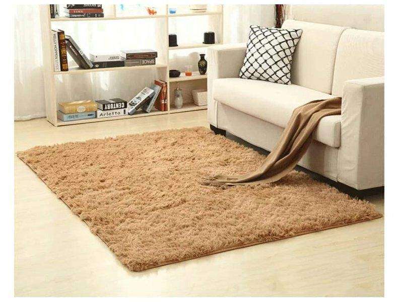 SMTE Fluffy Carpet - Brown with keychain