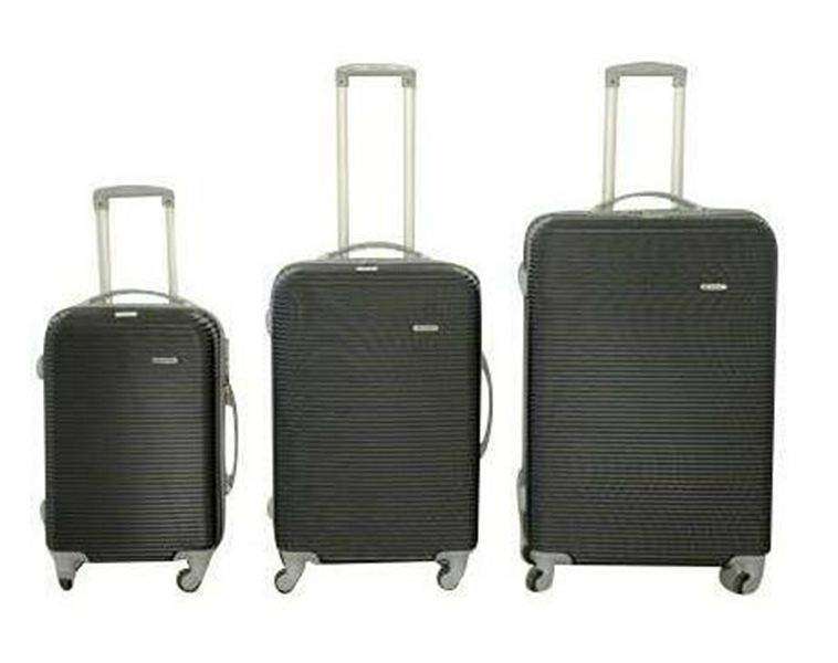 SMTE 3 Piece Hard Outer Shell Luggage Set - Black with keychain
