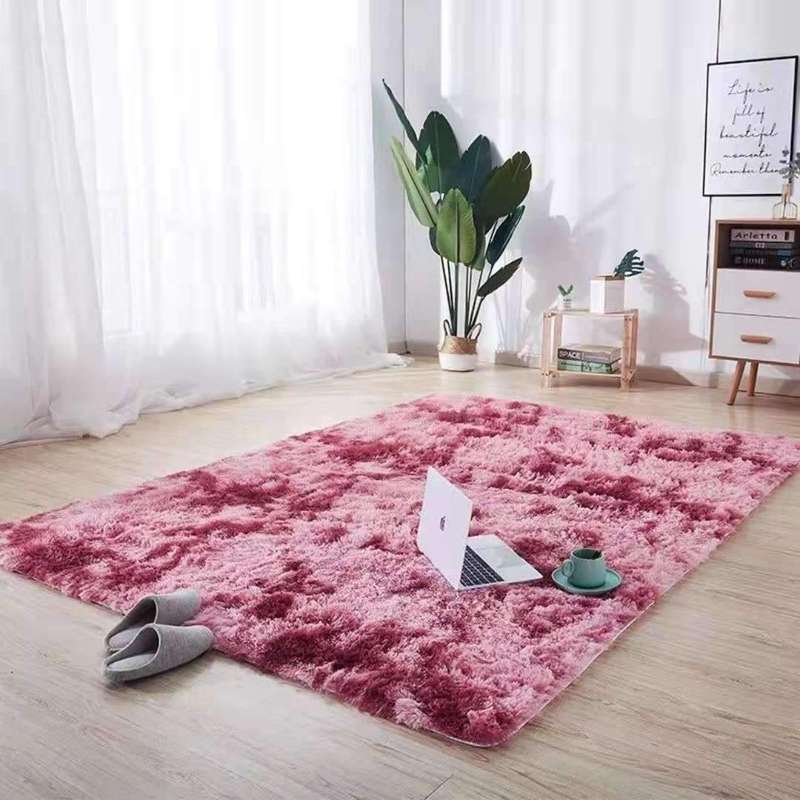 SMTE Light Rug Fluffy Carpet - Red with keychain
