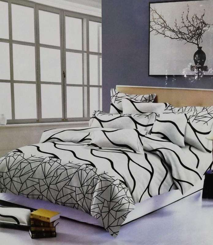 SMTE Black Lined Duvet Cover Set with keychain