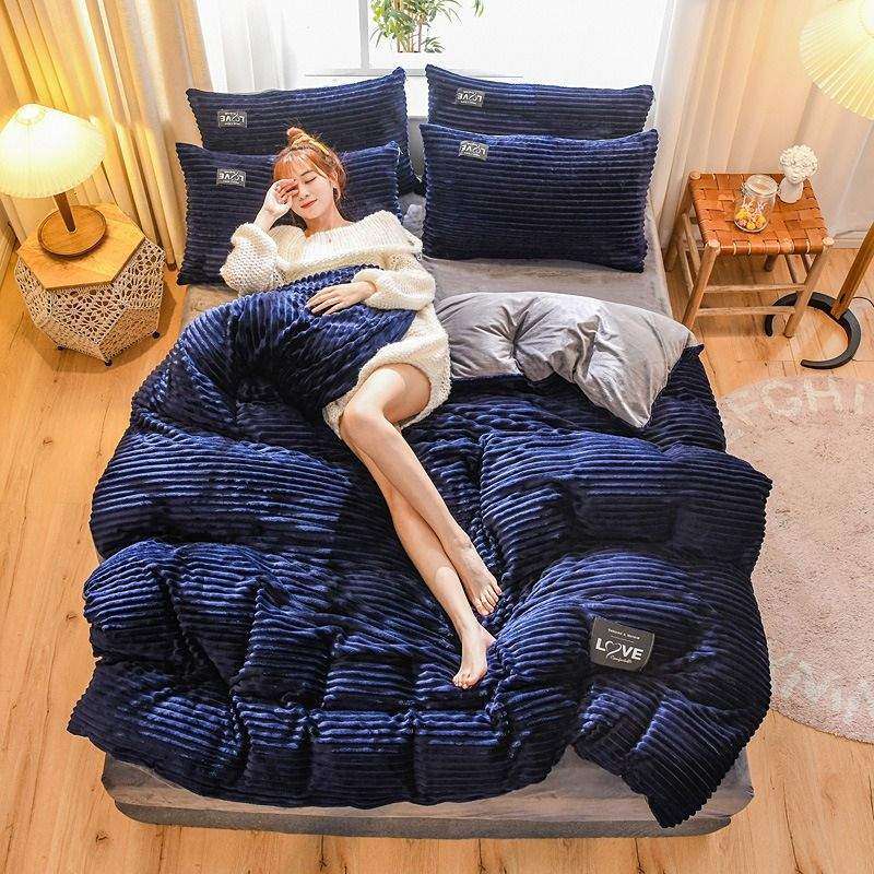 SMTE Striped Duvet Cover Set - Blue with keychain