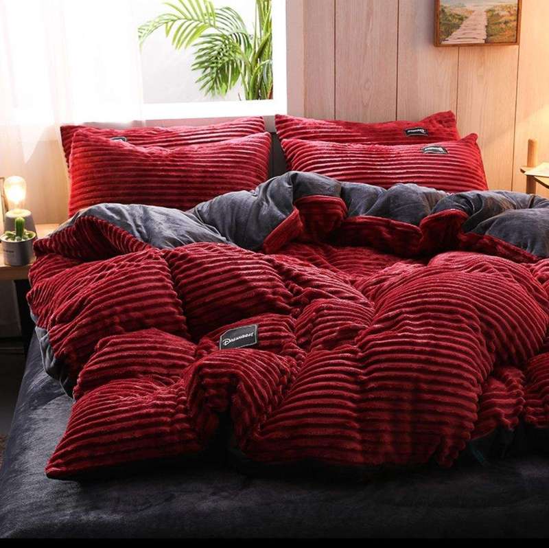 SMTE 5 Pieces Striped Duvet Cover Set - Red with keychain