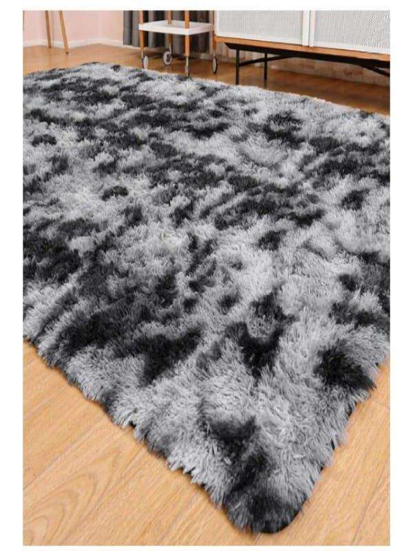 SMTE Soft Shaggy Rug - Black & Grey with keychain